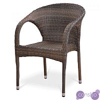 Кресло из искусственного ротанга плетеное коричневое с подлокотниками