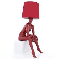 Лампа MANNEQUIN LAMP с абажуром девушка на кресле