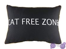 Подушка с надписью Cat Free Zone